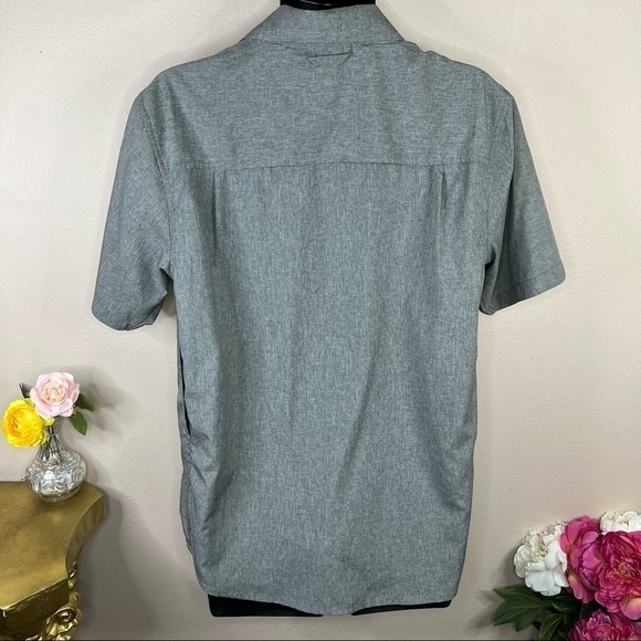 M Men’s Excurzion Grey Short Sleeve Breathable Button Down Shirt Medium - Picture 7 of 10